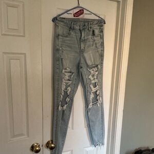 American Eagle Distressed Skinny Jeans Size 10 Light Wash